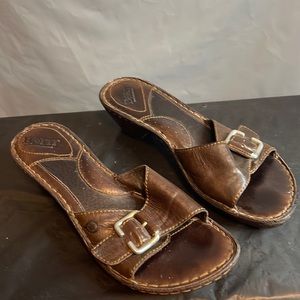 BORN brown leather sandals